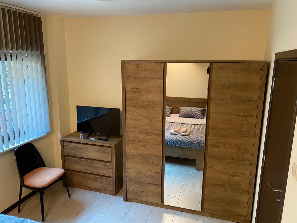 Отель Sofia Family House - Free Parking Экстерьер фото