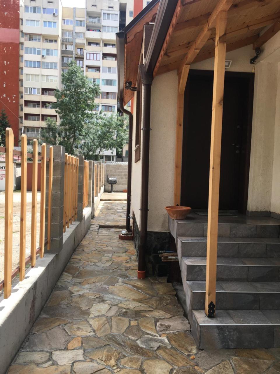 Отель Sofia Family House - Free Parking Экстерьер фото
