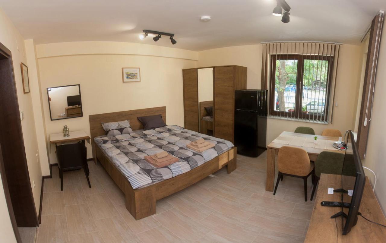 Отель Sofia Family House - Free Parking Экстерьер фото